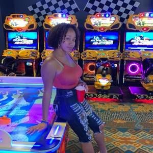 Meet your Posher, Wilda